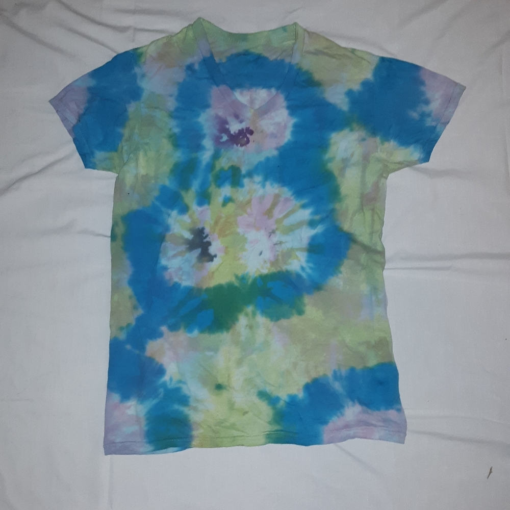 Custom tie dye V-neck